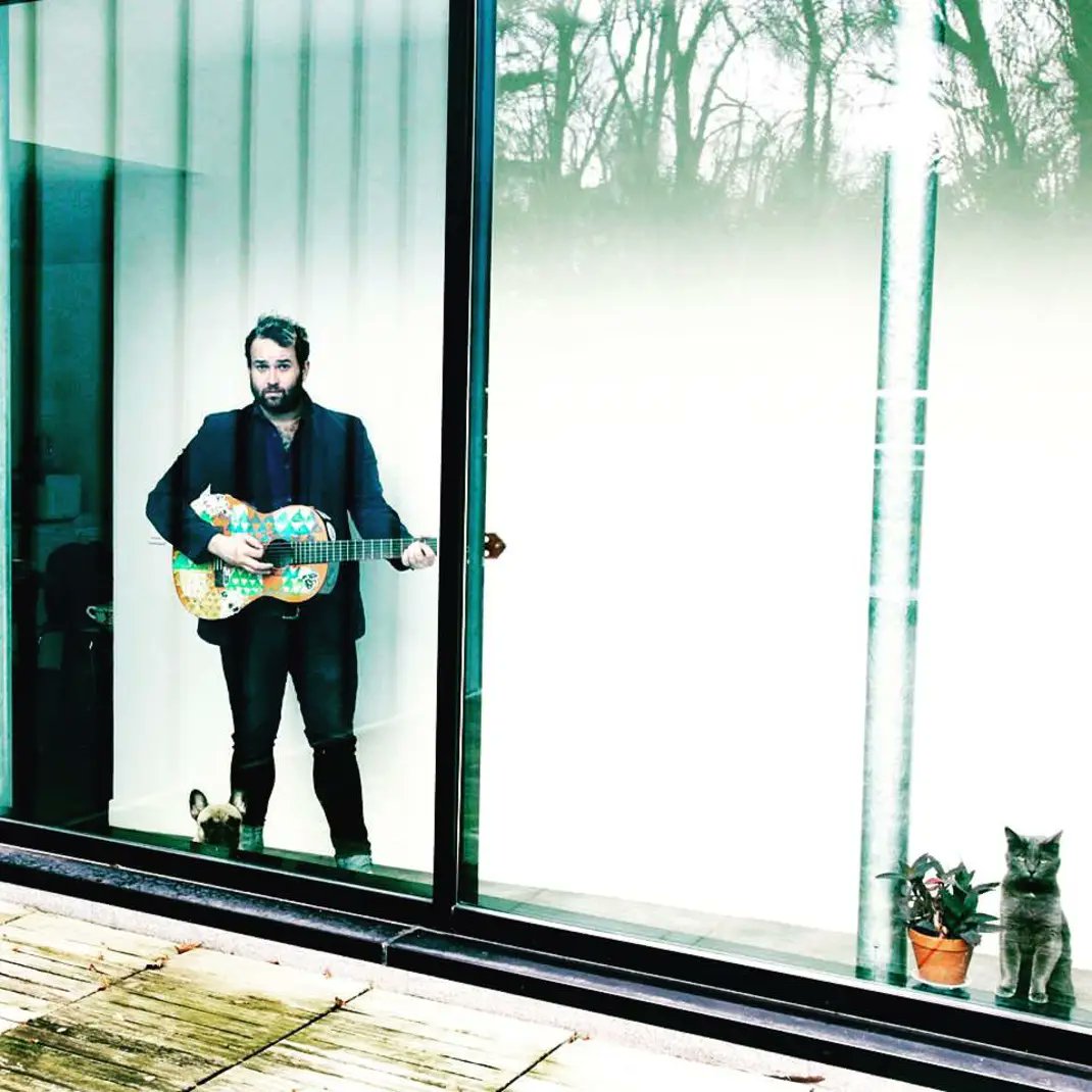 [electrypop interview] Lewis Evans : shorturl.at/w4Q7Y
#lewisevans #coeurceleste #pop #folk 
<a href="/O_LewisEvans/">Lewis Evans Official</a> <a href="/agencemmcparis/">Agence MMC</a> @hervecocto