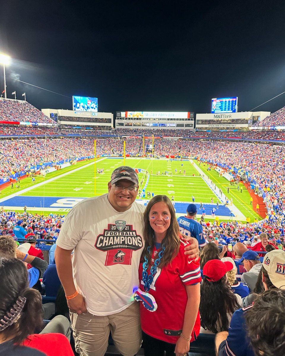 ramirezcarie's tweet photo. What an experience!! I finally got to go to a game IN Buffalo! There is nothing like it!! I can’t wait to come back! #BillsMafia #JAXvsBUF #MNF https://t.co/bAUQHXQexs
