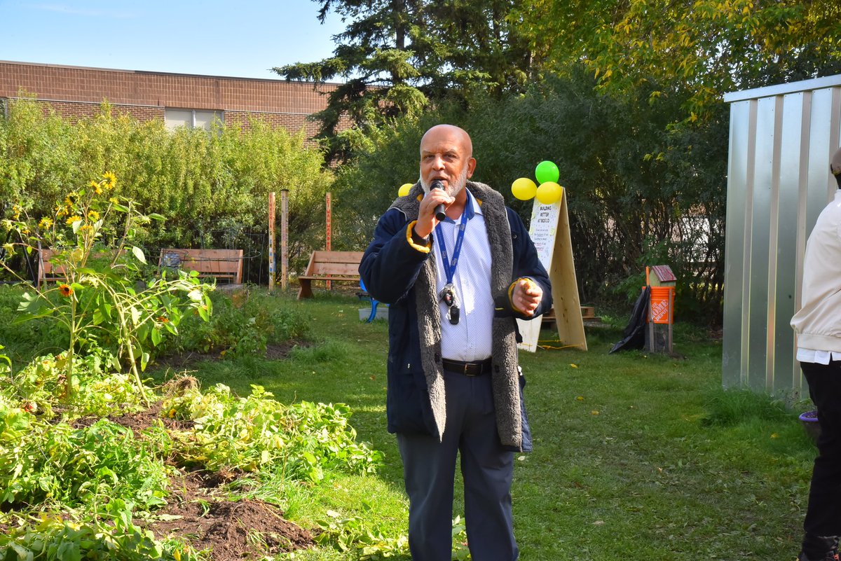 Sinkuniayeg's tweet photo. Sinkunia's Fall Harvest brought together communities with a deep sense of belonging and active engagement. 
A heartfelt thank you to Staff, City of Edmonton, Partners, Volunteers, and everyone involved.
@AfricaCentreYEG @kprincipeyeg @SharifHaji @Rotary https://t.co/Lx59IYX0OK