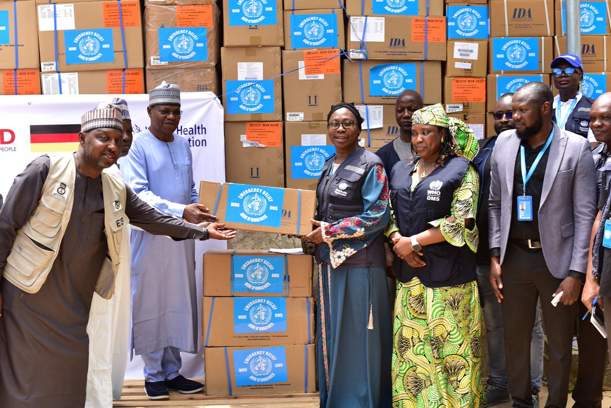 As part of its flood emergency response in Borno State, WHO, with funding from <a href="/USAID/">USAID</a> &amp; the Govt of 🇩🇪, donated  a wide range of essential medicines, including 5 Cholera, 14 SAM  &amp; Interagency Emergency Health Kit (Basic &amp; Malaria Kits), to address the immediate medical needs.