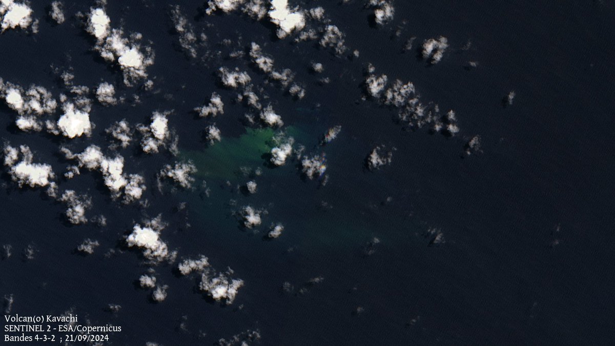#volcan #volcano #Kavachi Reprise de l'activité sous-marine après une courte pause (l'image fait ~20 km e large)/A submarine activity is back after au short pause (the picture is ~20 km wide)
