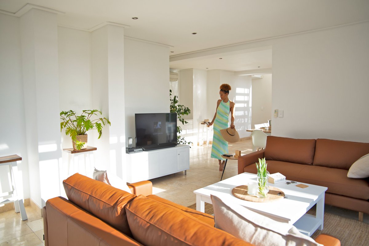 elizesewell's tweet photo. The 3 Bedroom Dunkeld Village townhouse is available from Friday. https://t.co/w7Tj97wBVh #Dunkeldvillage #campsbaycondo #campsbayaccommodation https://t.co/5FsaHmFZXT