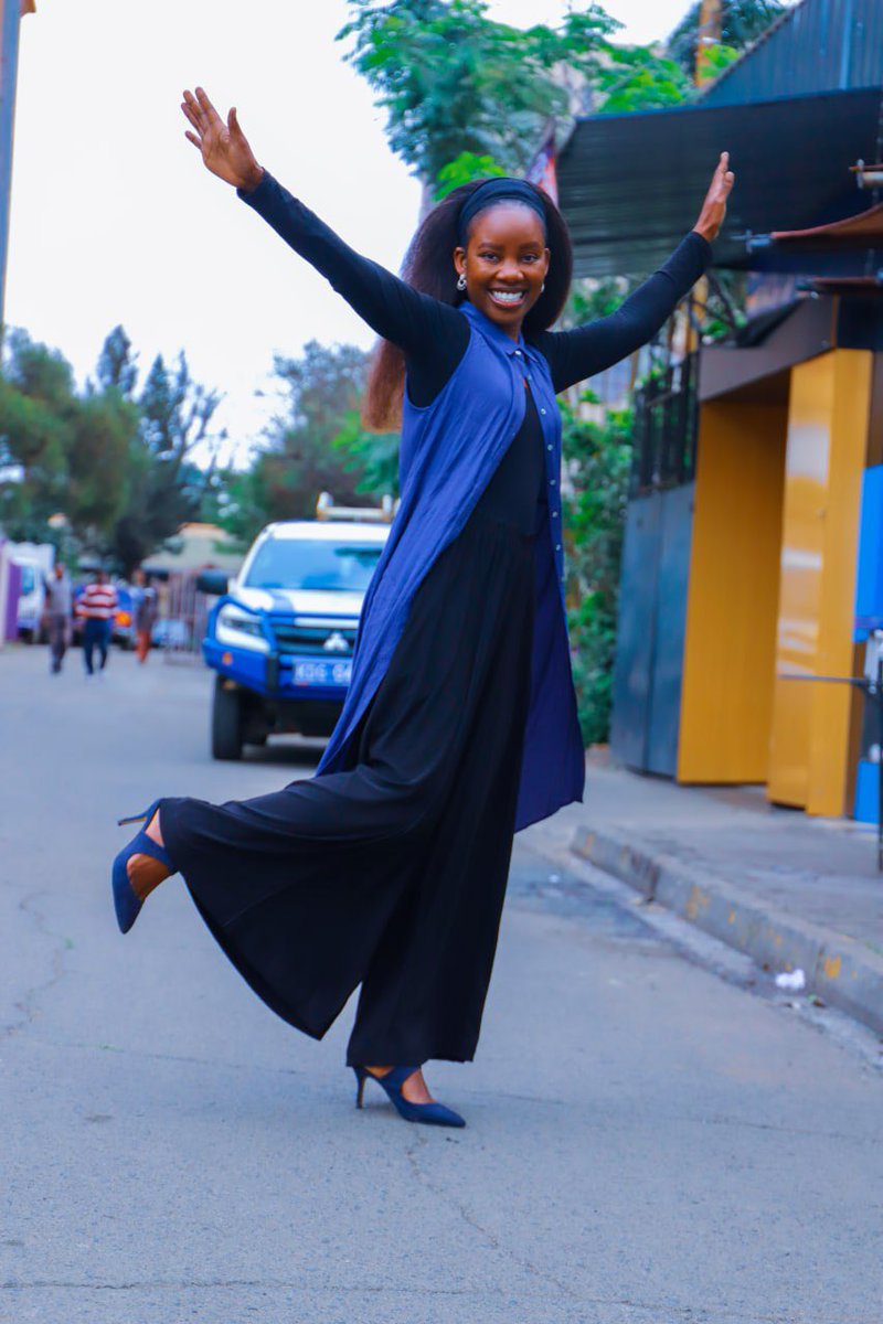 The power of consistency

💥Consistency compounds 
💥No one ever quit their way to the top
💥The more you invest in something the closer you are to accomplishment 
#inspiration #leadership #motivation #transformation #growth #mindset #wisdom #success