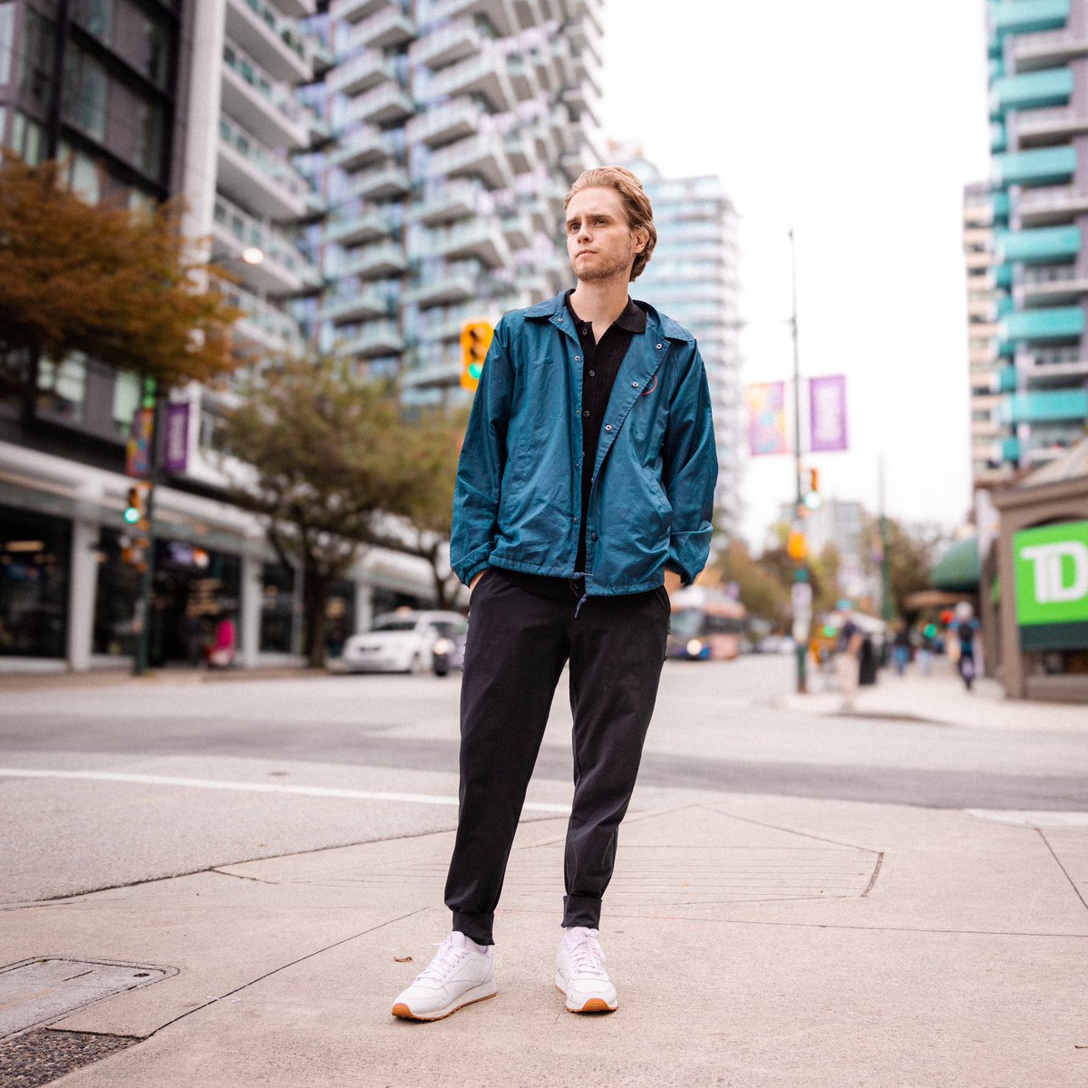 we’ve made it to Vancouver, BC for the show tomorrow. can’t wait 🇨🇦