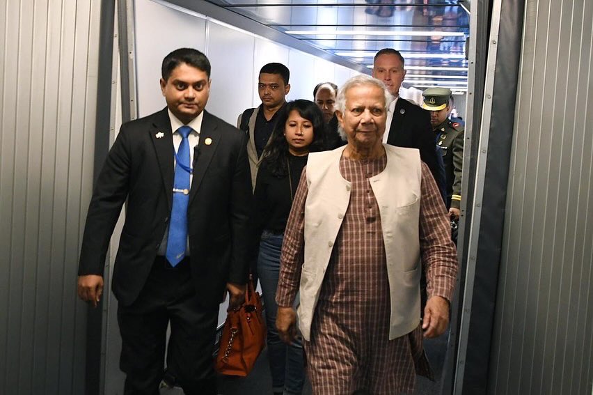 ChiefAdviserGoB's tweet image. Chief Advisor of Bangladesh, Professor Muhammad Yunus, arrives at the 79th UN General Assembly, greeted by dignitaries and officials.