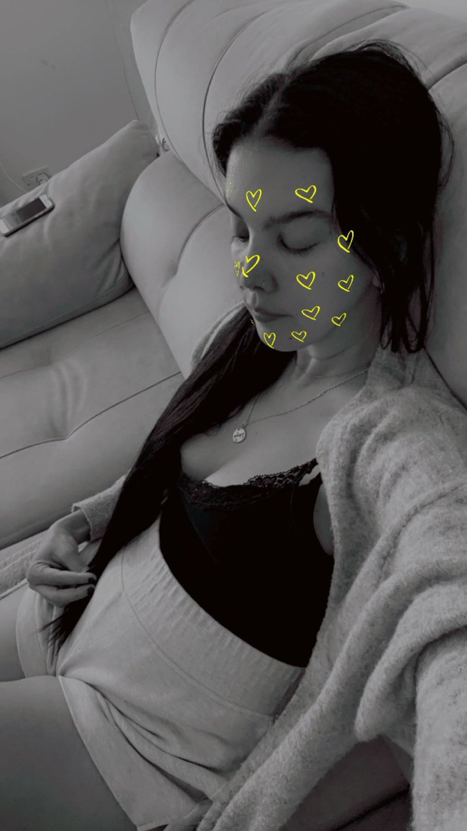 ¡Buenos días, guapis! 😘

Todavía martes 🫠 Debería disfrutar más de cada día y de la semana entera, PERO SE ME HACE CUESTA ARRIBA PENSAR QUE HACER DE COMER TODOS LOS FUCKINGS DÍAS 🤍