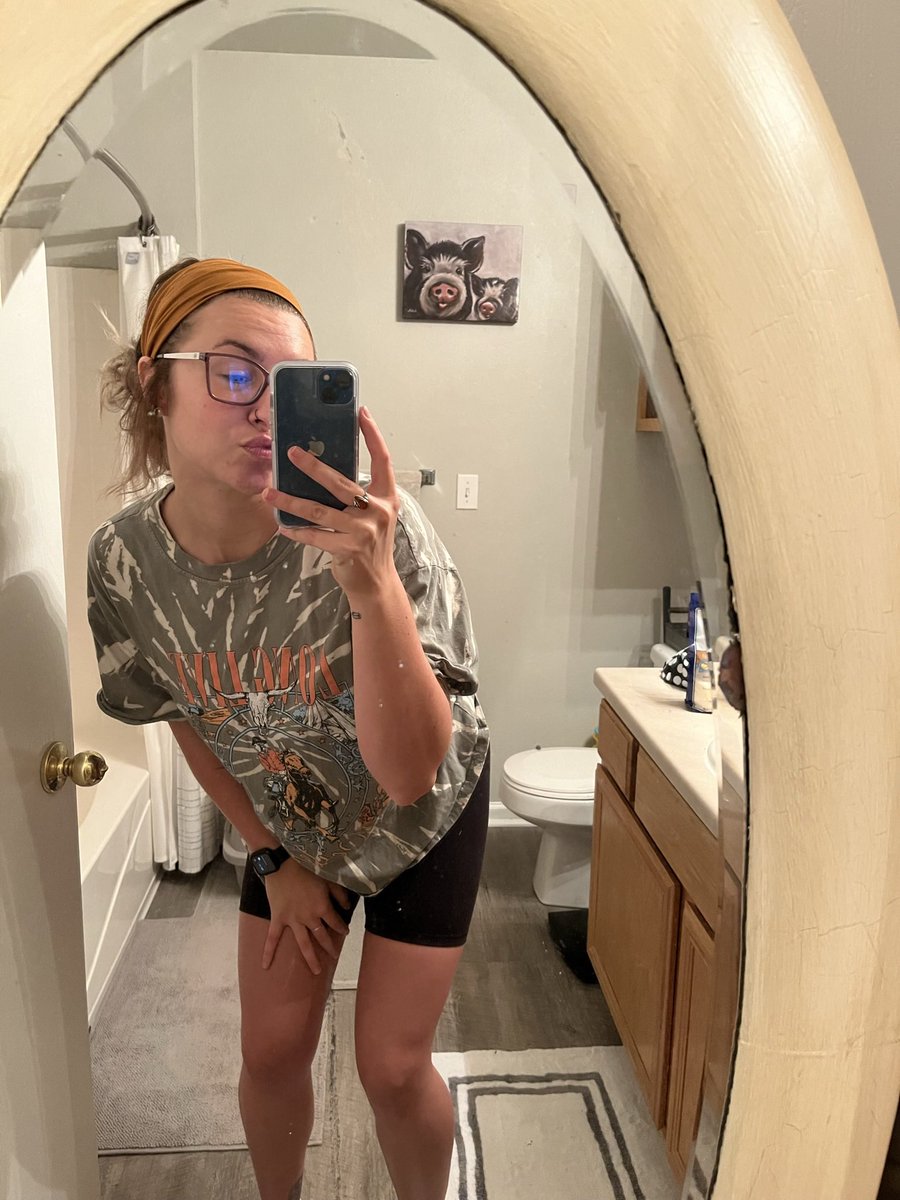 Alexaa_shut's tweet photo. Shop the most versatile athleisure or workout clothes!  A true Lulu dupe for half the price! Use my referral link for 10% off 🤩 
@crz_yoga

https://t.co/dyKe72mZpt https://t.co/7rolXhWPjn