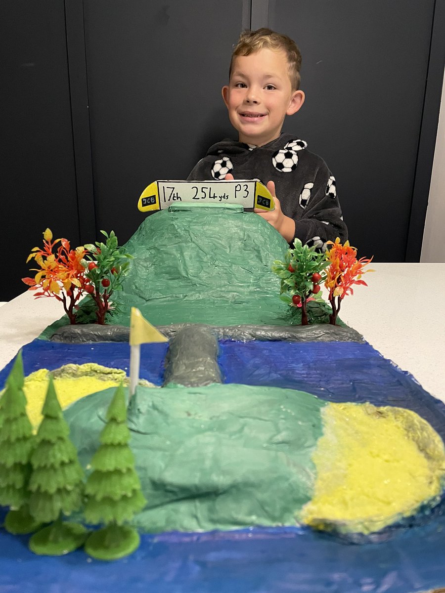 SamSwift2212's tweet image. Archie’s show and tell .. his take on the 17th @JCBGolfCC. He can’t get enough since attending @livgolf_league ⛳️