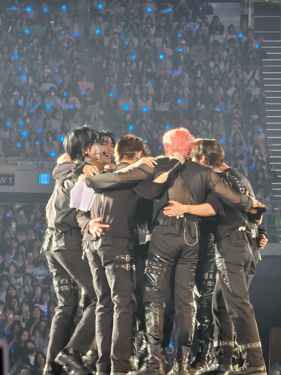 xvty18's tweet photo. 매번 편하게 대여하고 있고 추억을 사진이나 영상으로 남길 수 있어서 너무 좋슴다!!
#울트라대여 #스냅슛을트라대여 https://t.co/pxMHNblwht