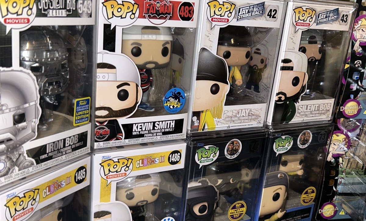 Stoked to see my man <a href="/ThatKevinSmith/">KevinSmith</a> getting so much love! It was a beautiful day for #KevinSmithAppreciationDay !
Heres a bit of my collection!

#jayandsilentbob #clerks #Fatman #dogma #mallrats #The430Movie #collection