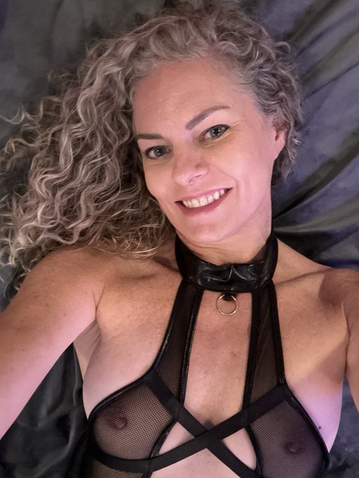 Just another naughty Milf Monday😈 #sexyover40 #sheer #bondage #tits #nsfw #kinky #fetish #enm https://t<a href="/tag/sexyover40"class="tags">#sexyover40</a><a href="/tag/sheer"class="tags"><span>#sheer</span></a><a href="/tag/fetish"class="tags"><span>#fetish</span></a><a href="/tag/kinky"class="tags"><span>#kinky</span></a><a href="/tag/bondage"class="tags"><span>#bondage</span></a><a href="/tag/nsfw"class="tags"><span>#nsfw</span></a><a href="/tag/tits"class="tags"><span>#tits</span></a><a href="/tag/e"class="tags"><span>#e</span></a>