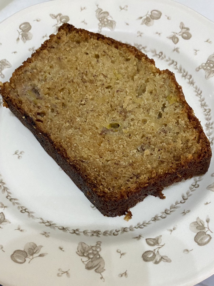 I’m pretty pleased with how this #bananacake #Recipe turned out. Moist, buttery and brimming with banana flavour.