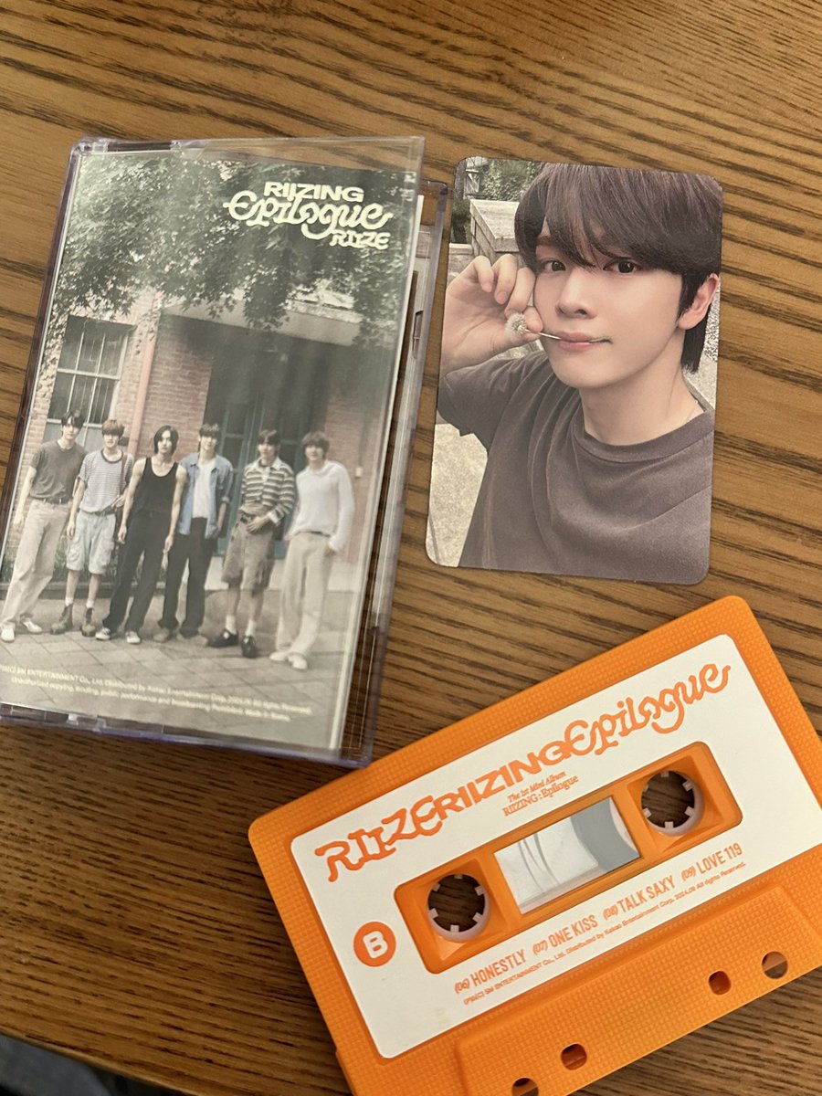 Arampabhod's tweet photo. การ์ด ซองชาน 250.-
(ไม่รวม Casette) 
#ตลาดนัดRIIZE #ตลาดนัดน้องข้าว https://t.co/VwhSe0terZ