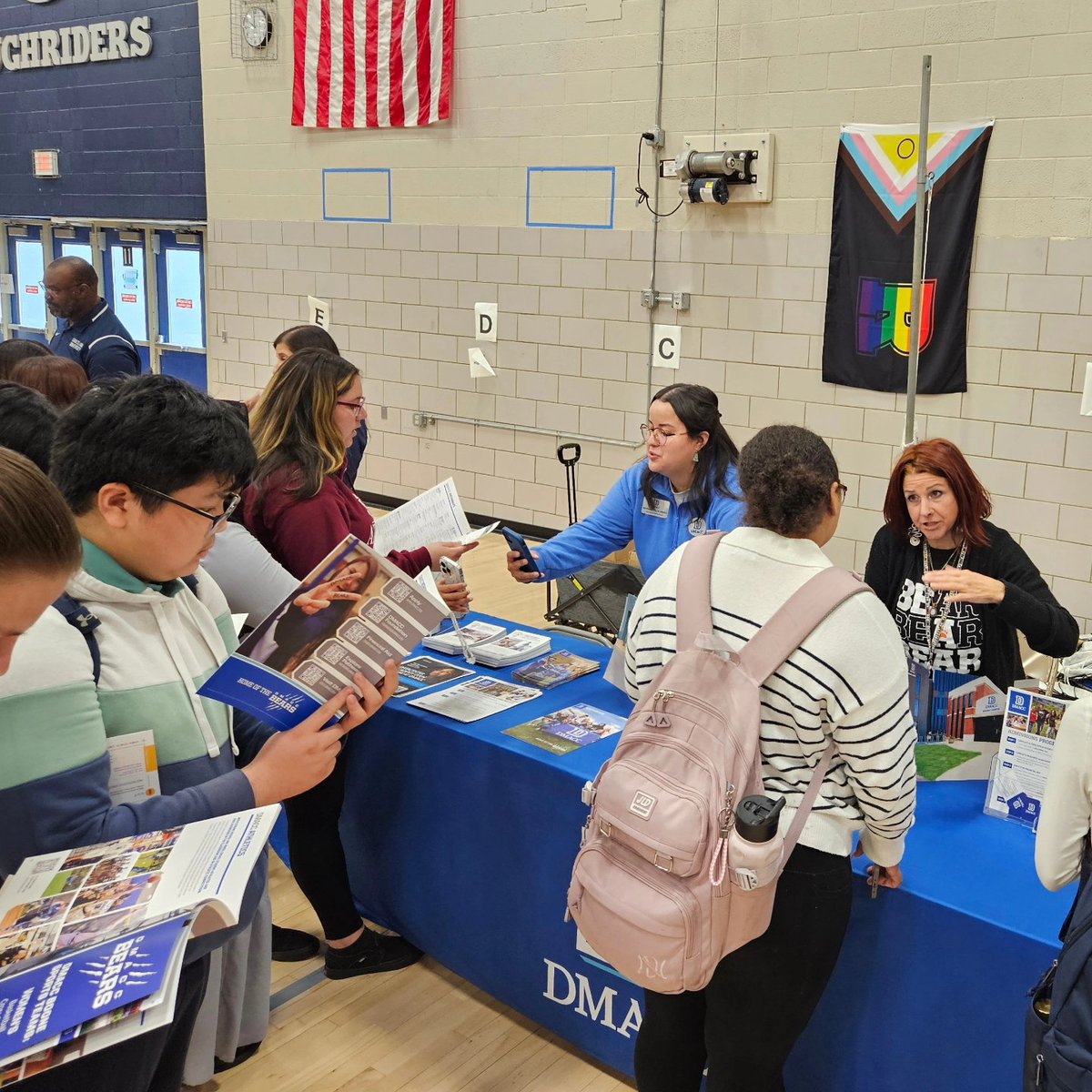 FutureReadyDMPS (@futurereadydmps) on Twitter photo 10th-12th graders from all <a href="/DMschools/">DM Public Schools</a> high schools had the opportunity to talk with several admissions reps from in-state & out-of-state colleges & universities during our college fair today. Thanks to Lincoln & Roosevelt for hosting this year! 🌠🎓 10th-12th graders from all <a href="/DMschools/">DM Public Schools</a> high schools had the opportunity to talk with several admissions reps from in-state & out-of-state colleges & universities during our college fair today. Thanks to Lincoln & Roosevelt for hosting this year! 🌠🎓