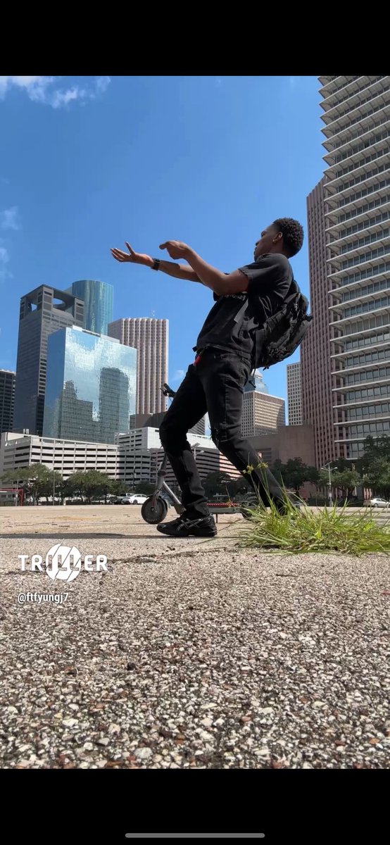 bagboyj7's tweet photo. Told me I need therapy, I don’t be giving a fuck. I can only judge a nigga, how they act when they up💐🦈 #FTFGlobal🌐 https://t.co/tRAFxzZI0j
