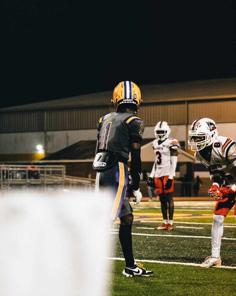 1dame_'s tweet photo. Week 2 game opener kick return again. Setting the tone for this season  @LutcherFootball https://t.co/WGkyf4iNa2