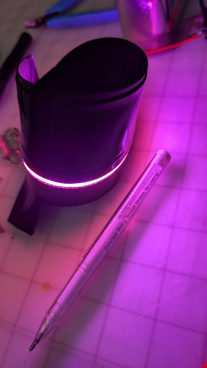 snowdrg_cos's tweet photo. Led strip embedded into latex. https://t.co/mBZPaFzmPm