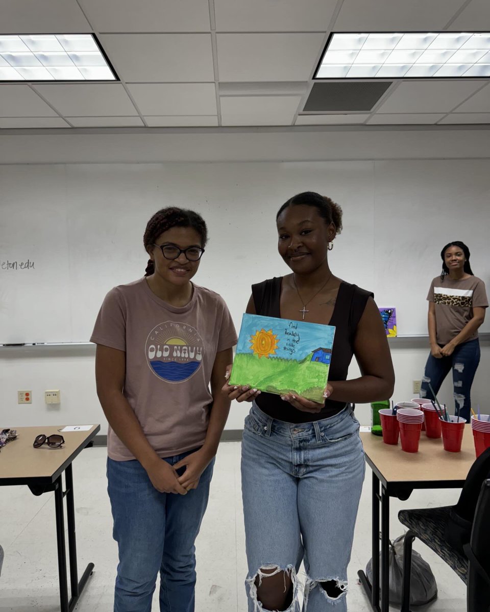 bsutsu's tweet image. 🌟 Huge thank you to everyone who joined us for our BSU Paint and Sip! 🎨🍷 Your creativity made the night amazing. We can’t wait to see you at our next event! 🥂✨ #BSU #PaintAndSip