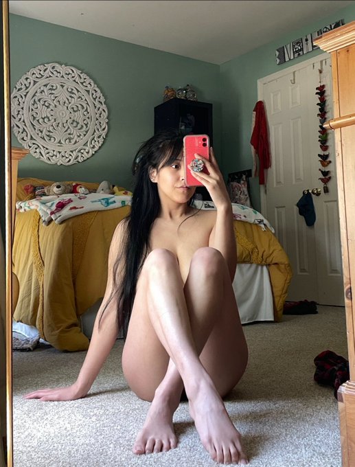 sending the nudy version to everyone who says ‘hi’ (serious) https://t.co/lUIUlxssNh