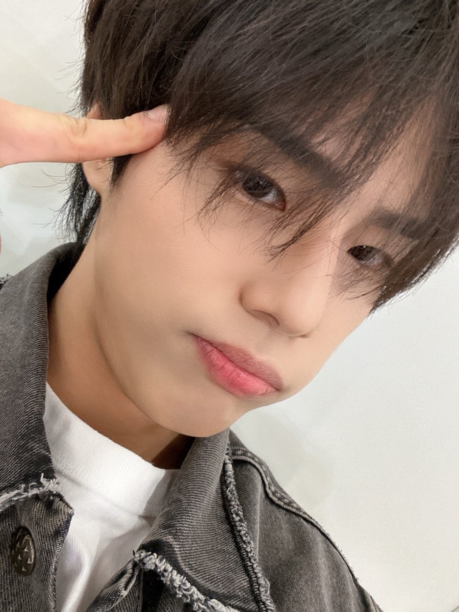 82Message's tweet photo. [#킹왕짱_사랑해]
너무 보고 싶어 에티..💙

#82MAJOR #82메이저 #에이티투메이저
#황성빈 #HWANGSEONGBIN https://t.co/XZ8tUnQIRT