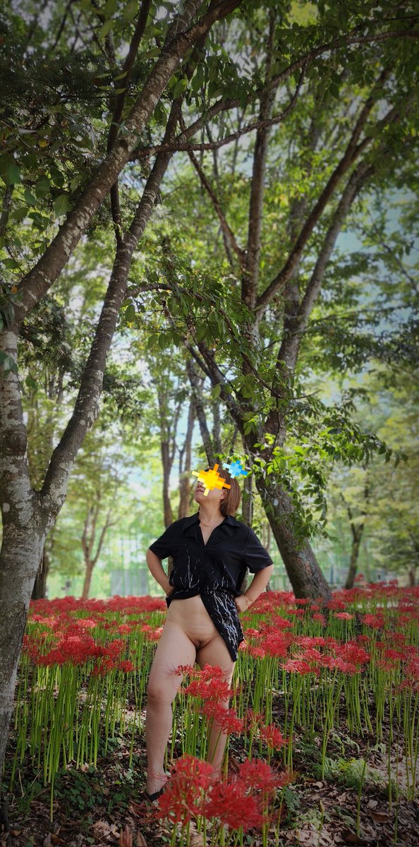 문득 문득
여러분들의 향기에 젖고 싶을때가 있습니다

만남이 이루어지면 
저희에겐 그분들의 향기와 저희의 향기가 어우러져 새로운 향기로 물들게 되더라고요

담에는 여러분들의 어떤 향기에 취하게 될지
몹시도 궁금한 하루였습니다.