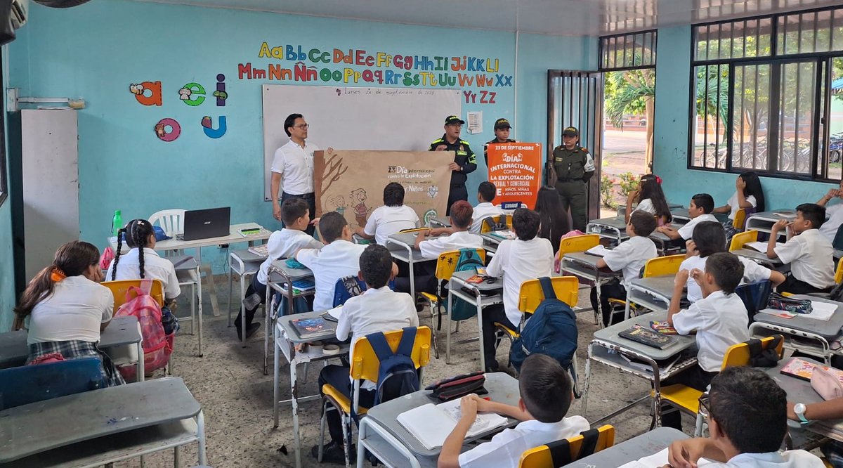 PoliciaCasanare's tweet photo. Policía de infancia y adolescencia, realizó Actividad de Impacto Día Internacional Contra la Explotación Sexual y el tráfico de Mujeres Niños y Niñas Orocue-Casanare en la institución educativa la Inmaculada
#ProteccionPonal
#TodosNosProtegemos https://t.co/9Jo9ly9vmz