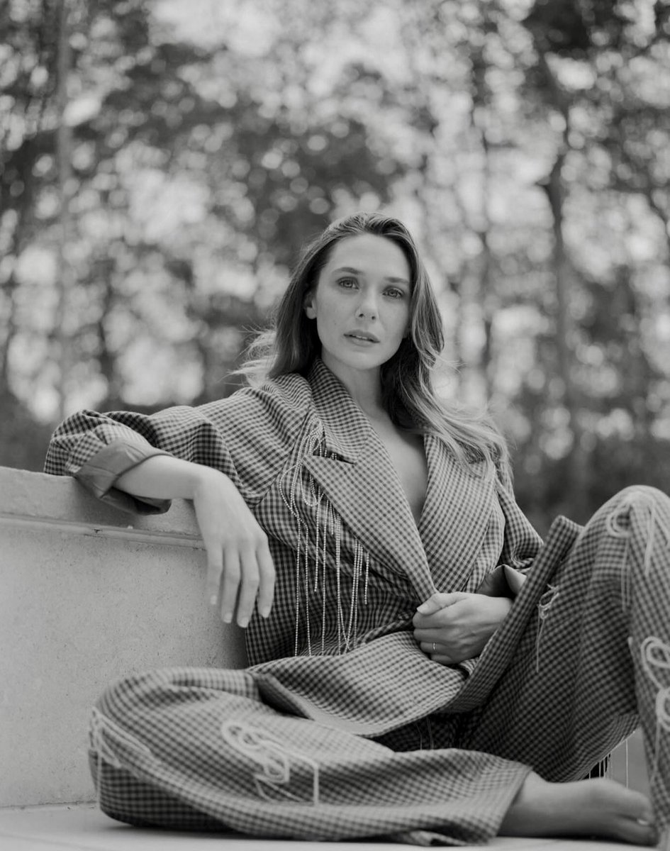 My gorgeous wife slays me every time. 🖤