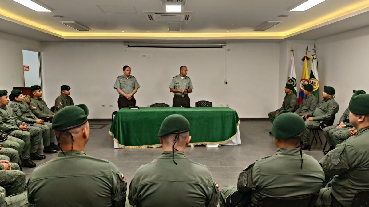 HuilaPolicia's tweet photo. El día de hoy, le dimos la bienvenida a  35 policías que terminaron el curso de operaciones especiales urbanas, quienes están proyectados para formar el grupos GOES de la Policía en el Huila. #PlanFortaleza https://t.co/3OX8IOXFb3