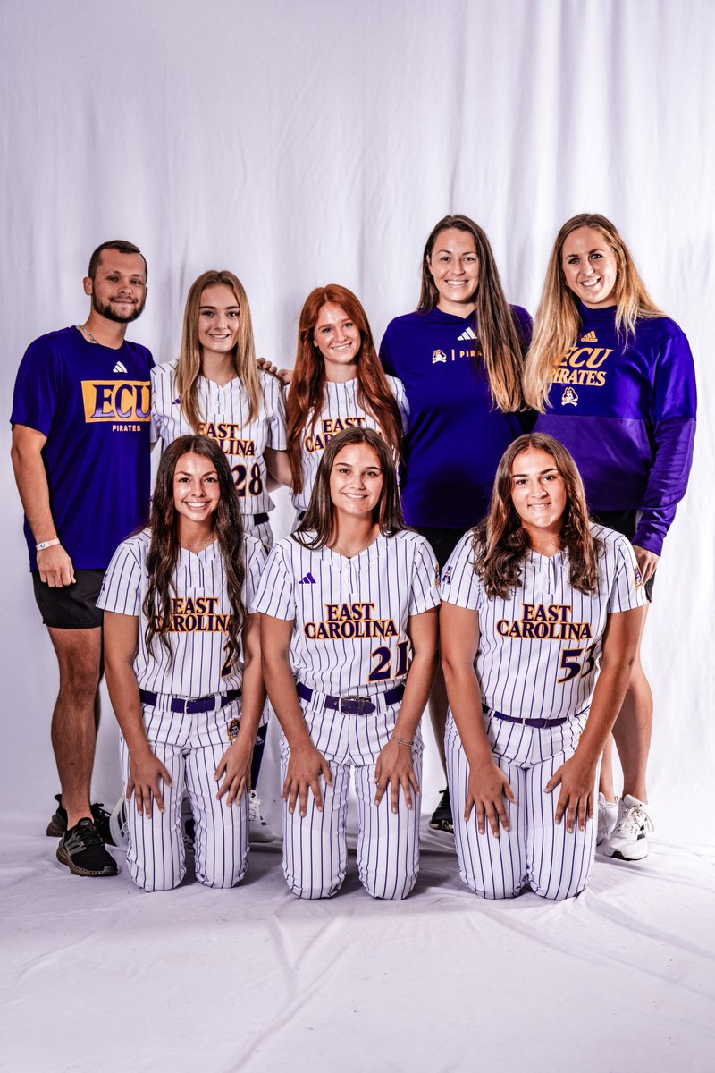 Sooo excited to spend the next 4 years with these people💜💜🏴‍☠️