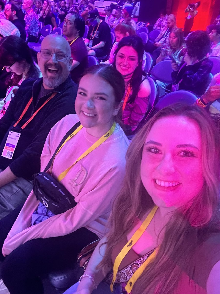 BonsaiBride's tweet image. TwitchCon was the best 🫶🏻 loved getting to meet new friends and watch @BonsaiBroz compete their hearts out in Rivals! See y’all next year!!