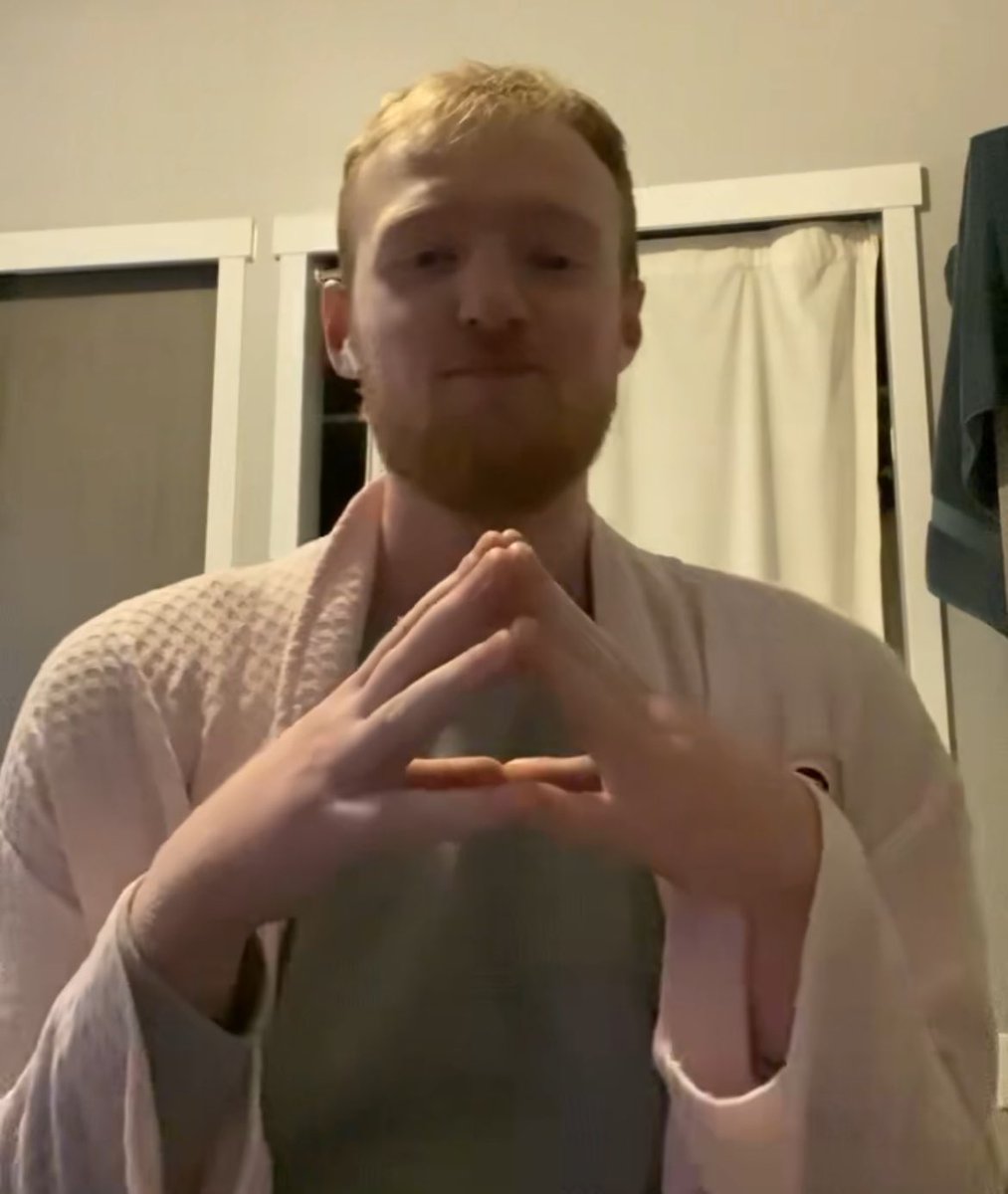 LIVE RIGHT NEOW!!!

Celebrating my brothas birthday and ripping some Apex! + it’s my affiliate anniversary!!!

Come tune in! Twitch .tv /TornCliFFy