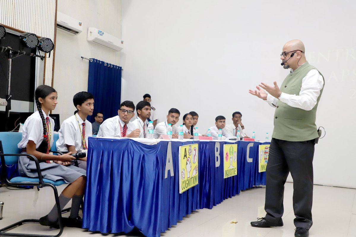 suryacommand's tweet photo. #IndianArmy 
#SuryaCommand 
#CentralCommandQuiz #KnowledgeIsPower
#IgnitingYoungMinds
#ProudMoment
#awes
#MBArea

"ज्ञान की शक्ति, उज्ज्वल भविष्य।"

 #ArmyPublicSchool No 1 GRENADIERS RC #Jabalpur hosted #CentralCommand #Quiz #Competition. Students of six schools participated in the event. #APS, #Danapur emerged as #Champions.

@adgpi
@ProDefLko
@PRODefDehradun
@SpokespersonMoD
@UBArea_IA
@HQ_IDS_India
@MinofDefIndia
@OfficialAWWA