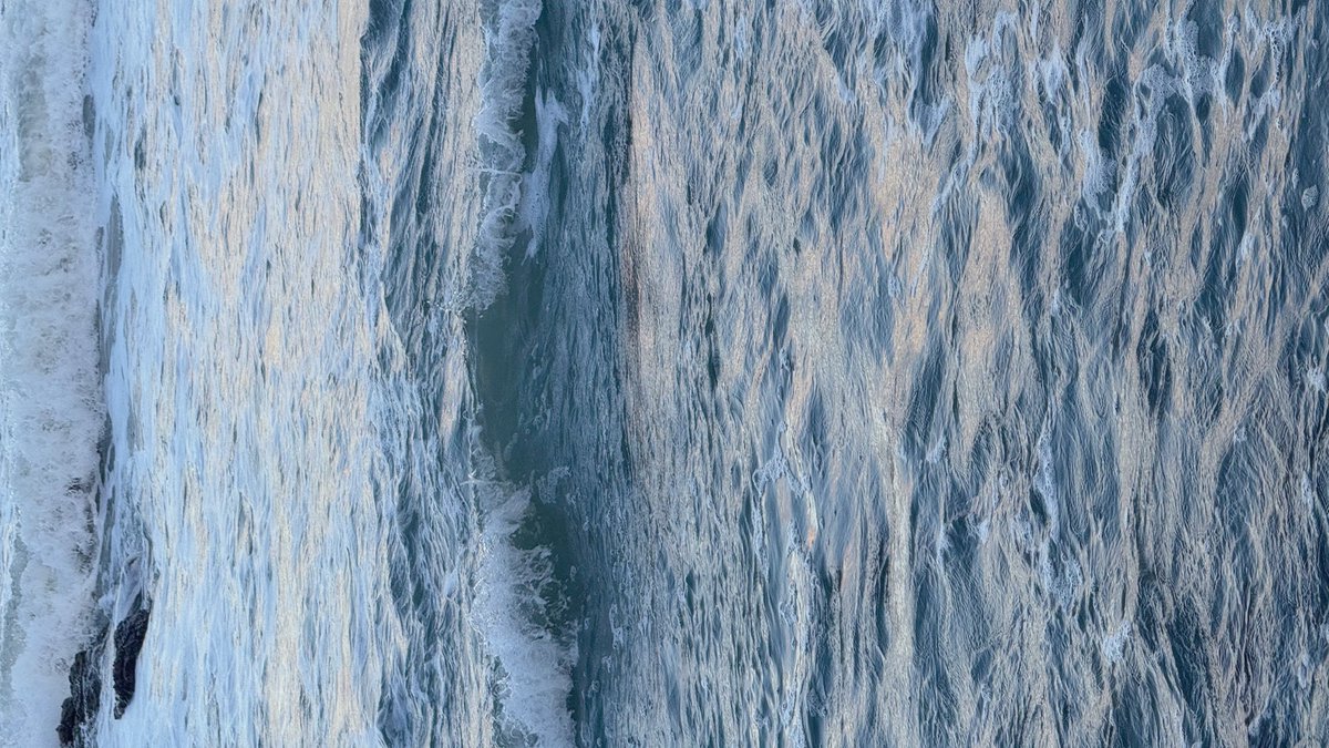 leemuuk's tweet photo. 바다가 좋아..🌊 https://t.co/C6Ofpw4ep9