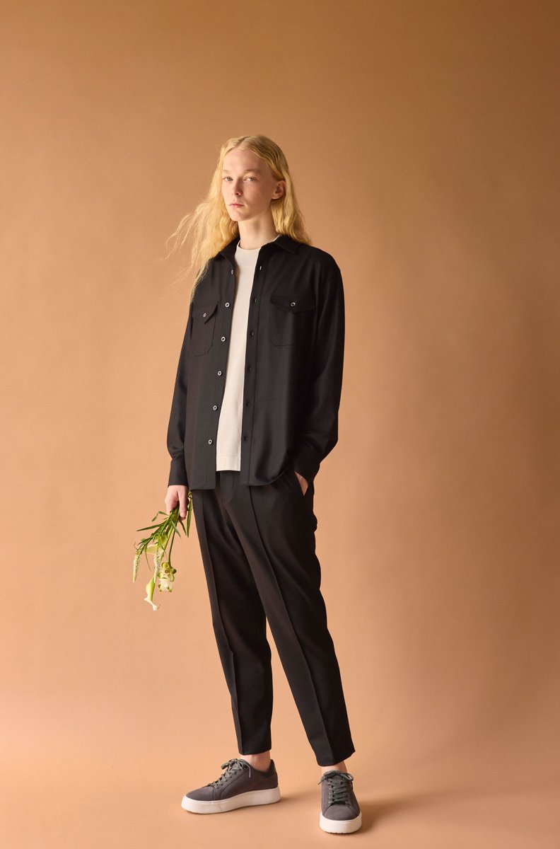 AOUREOFFICIAL's tweet image. 【#THEFIRSTCLASS】
あなたとパートナーの関係を深め、心を通わせる、
美しい花束とバリエーションに富んだラインナップ
▶x.gd/5nqgG
#AOURE #アウール #セットアップ