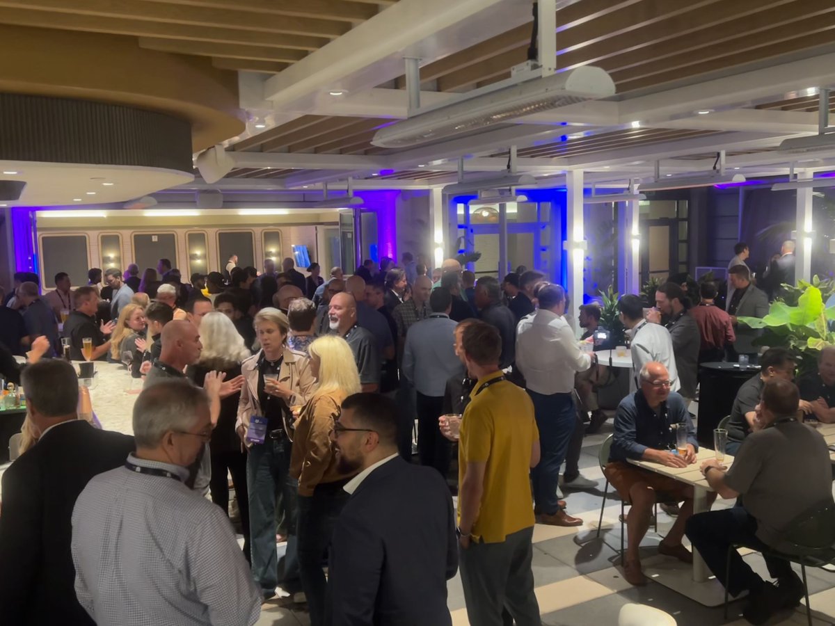 OneIdentity's tweet photo. We kicked off #OneIdentityUNITE in style with a welcome reception at the @Omni San Diego Hotel!

We can’t think of a better way to gear up for an exciting week of connecting and learning with our amazing customers and partners in the world of #identitysecurity. https://t.co/M5xPem69oG