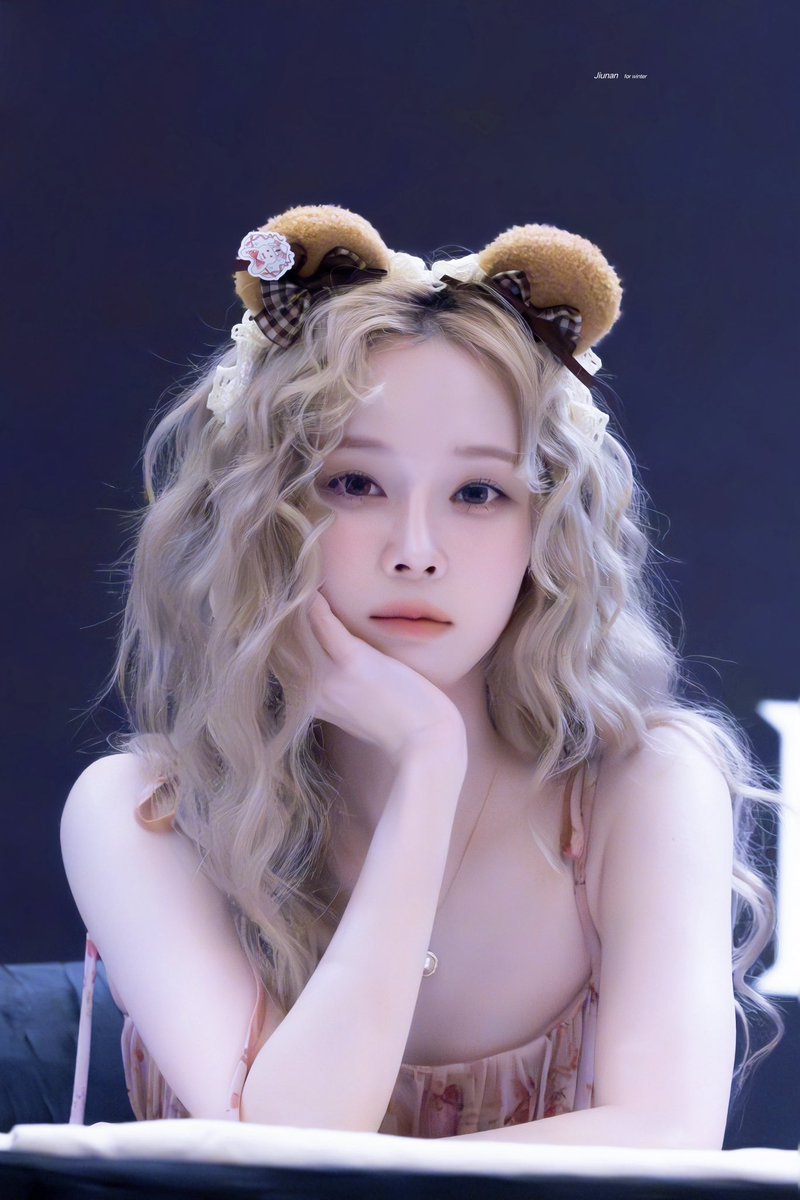 jiunan01winter's tweet image. 240923 팬싸 

#aespa #에스파 #WINTER #윈터