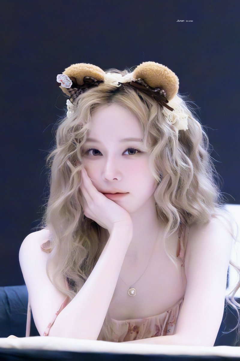 jiunan01winter's tweet image. 240923 팬싸 

#aespa #에스파 #WINTER #윈터