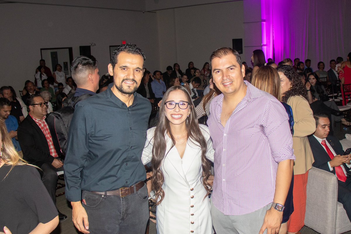 Felicito a los ganadores del Premio Estatal de la Juventud 2024. 
Es un honor ver reconocidos a los jóvenes más destacados de nuestro estado en diversas categorías. 
¡Su talento y dedicación son ejemplo para todos!