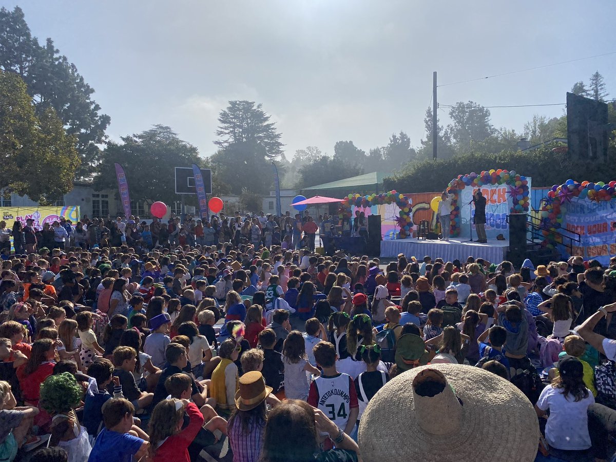 carpcharter's tweet photo. The nat’l Rock Your School initiative kicked-off today at Carpenter to celebrate our school’s commitment to JOY. Hope &amp; Wade King, Mario Lopez, the Ninja Kids, Kidz Bop, &amp; Magician Justin Willman all joined in the celebration. @LASchools @LAUSDSup @CahnFellowship @RockyourSchool https://t.co/j9g9JTwiUD