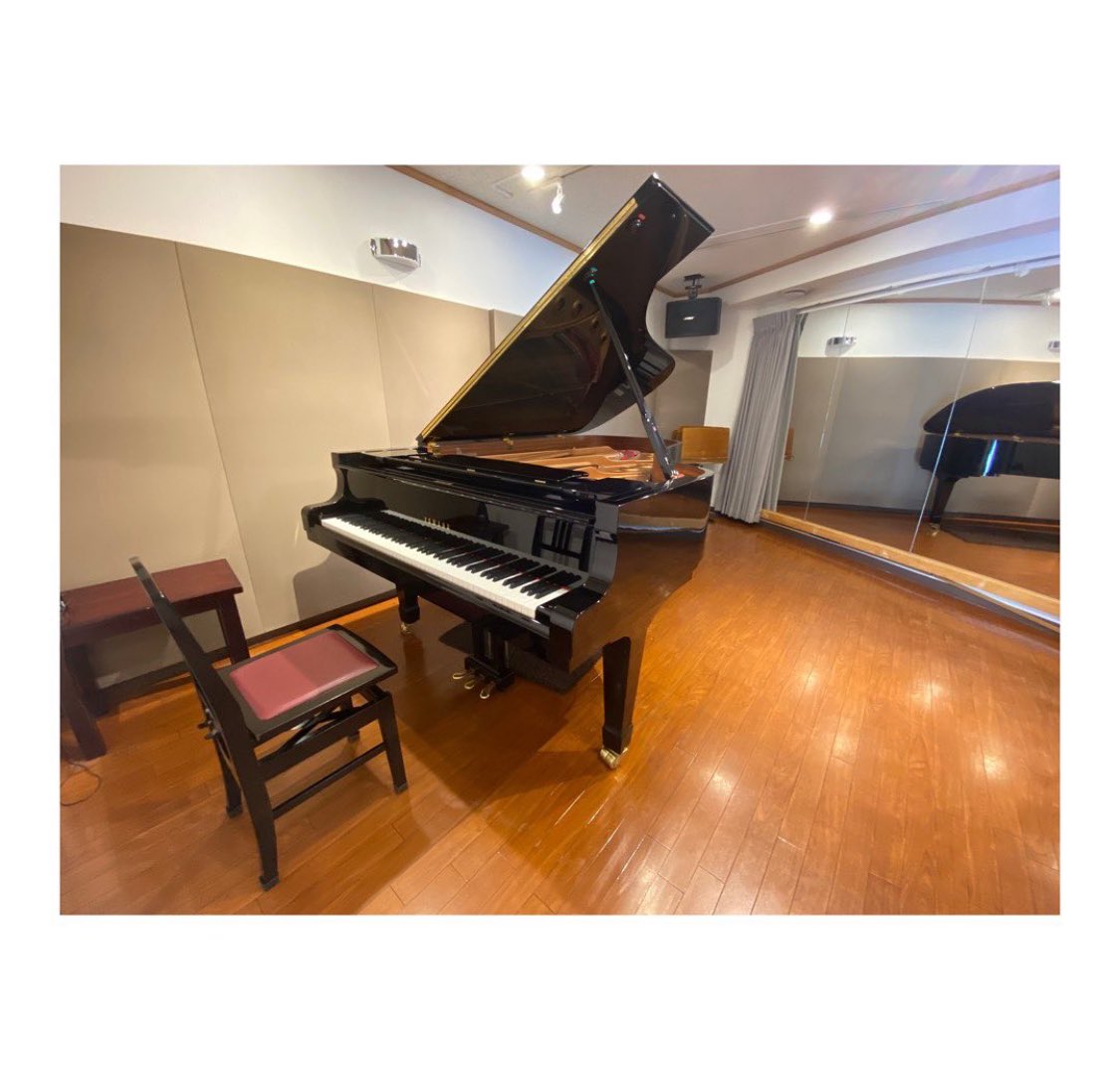 Noah_Shimokita's tweet image. 【#NOAH調律情報】

ANNEX 2st (15帖) #YAMAHA C7LA
本日調律完了致しました！

下北沢店で最も広い15帖のお部屋です！

ぜひご利用ください🙌

#soundstudio  #下北沢  #ピアノ  #グランドピアノ #スタジオノア