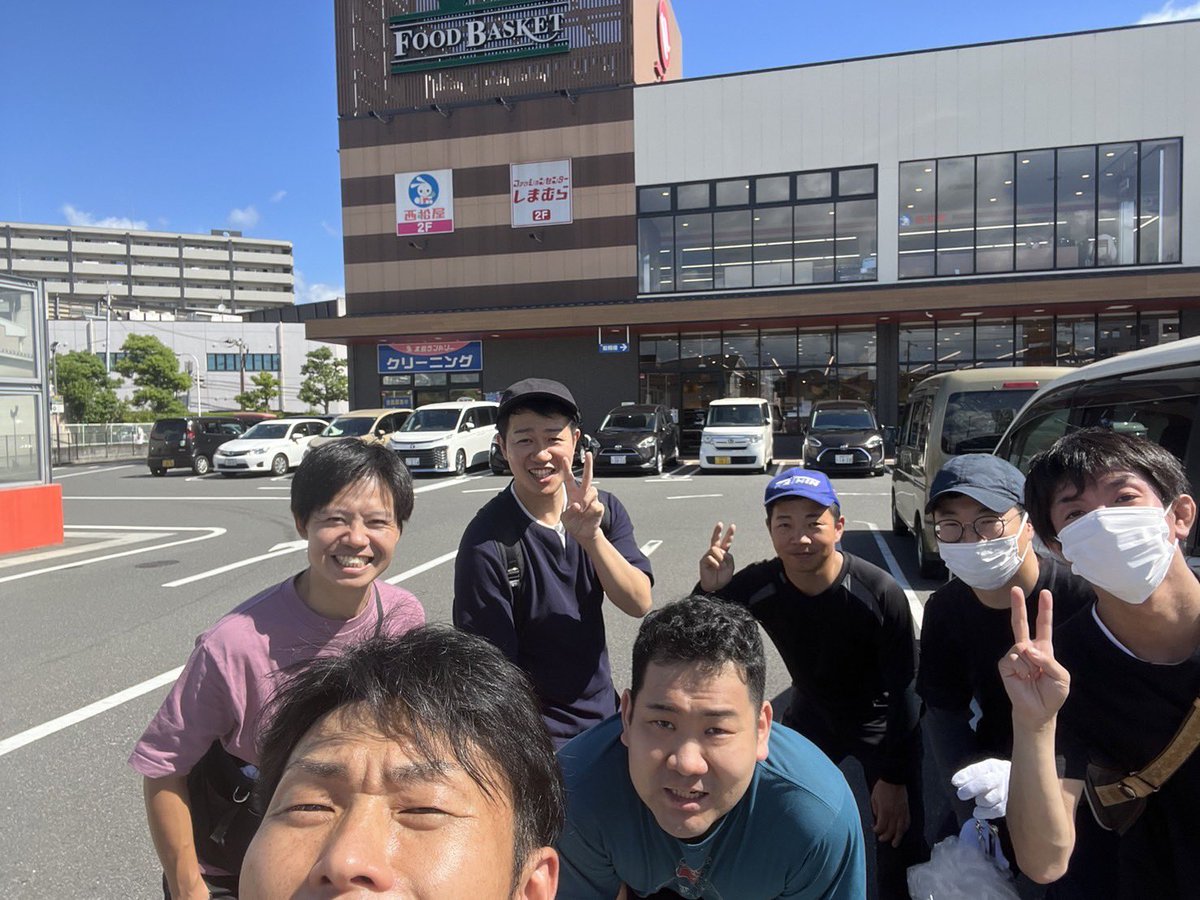 sunfuture0316's tweet photo. 9月23日は、倉敷でも清掃活動を実施しました！
倉敷芸文館周辺でゴミ拾い🧹
ゴミがなくなると清々しい気持ちになりました😊
ありがとうございました🙏 😆

#sunfuture #SDGs  #岡山 https://t.co/xCJ8OKYN8G