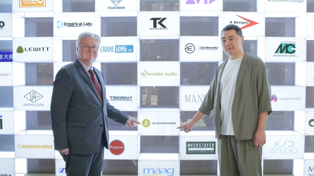 AudioDong's tweet image. Kārlis Eihenbaums, Ambassador of the Republic of Latvia, visited DingDong Audio's Beijing Flagship Store and praised DingDong Audio as the exclusive distributor of JZ microphones. 🔥
@jzmic