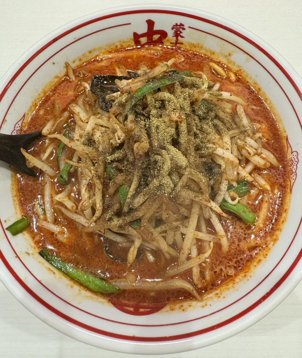 spiceholic_xoxo's tweet photo. 上板橋 #蒙古タンメン中本

北極の炎 🍜🔥
┗ﾒﾝﾊﾝﾌﾞﾝ•ﾒﾝﾏﾇｷ

辛くてシビれてヒーハーだぁー‼️
倉井部長の調理の炎は、すごく香ばしくて激辛でめっちゃおいしい😋
シャキシャキのもやしやニラなどがてんこ盛りでうれしいね✨
急に秋がやって来て涼しくなったね🎶
ごちそうさまでした〜 https://t.co/TGgkaeE8Fo