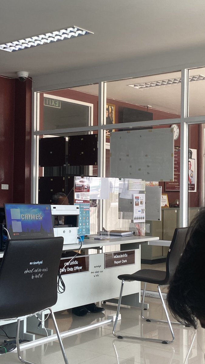 อัพเดท 📍 24/09 

ล่าสุดเขาฝากคนมาบอกสามีเราว่า “ถ้าอยู่เฉยๆ ไม่ได้ จะยกพวกมาทำร้ายหรืออยู่คนเดียวไปไหนคนเดียวระวังตัวไว้ มันจะเล่นสามีเรา” ส่วนคนที่มาบอกเค้าไม่กล้ามาเป็นพยานค่ะเพราะกลัวโดนหางเลขไปด้วย