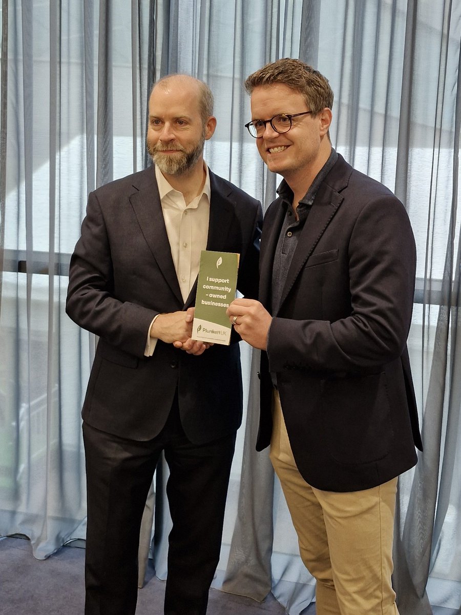 ChrisCowcher's tweet image. Delighted to be able to share @Plunkett_UK&apos;s policy ambitions with the first ever @CoopParty Biz Minister, @jreynoldsMP at this morning&apos;s @FSB_Voice small business reception. Keen to promote the impact of #communityowned businesses &amp;amp; support needs for mature/trading #combiz.