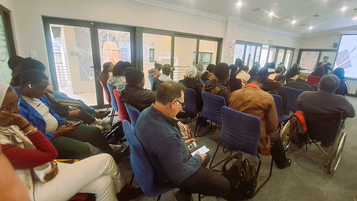 WoMin_Africa's tweet image. 🌍𝐆𝐫𝐞𝐞𝐧 𝐄𝐱𝐭𝐫𝐚𝐜𝐭𝐢𝐯𝐢𝐬𝐦 𝐒𝐲𝐦𝐩𝐨𝐬𝐢𝐮𝐦 with speakers from Algeria, South Africa and Tunisia on 20 Sept. Thanks to all our speakers for a great discussion &amp;amp; insights✊.

#extractives #naturalressources #greencolonialism