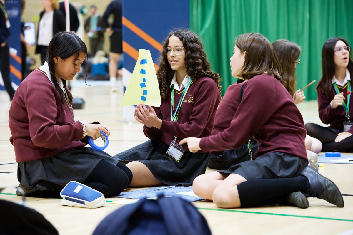 GB1Racing_'s tweet photo. Final stop of the #STEMCrewCobhamUltra roadshow in Oxford today! Awesome work by @STEM__Crew supported by our official charity The 1851 Trust Cobham Ultra and @AthenaPathway
Together we are using sport to inspire the next generation of STEM leaders! ๐ก๐ #STEMCrew #AmericasCup https://t.co/VmvnwFVap4