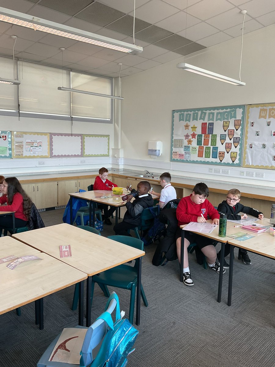 MissMcCallion_'s tweet photo. We used our Numeracy BluePrint Boards to help us with counting on, on and off the decade. Some of us managed to do this with numbers all the way to 10,000!!#MathsWeekInverclyde https://t.co/xlij7qM4vl