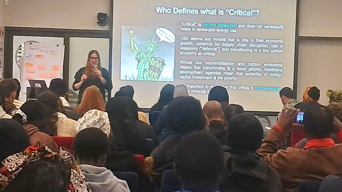 WoMin_Africa's tweet image. 🌍𝐆𝐫𝐞𝐞𝐧 𝐄𝐱𝐭𝐫𝐚𝐜𝐭𝐢𝐯𝐢𝐬𝐦 𝐒𝐲𝐦𝐩𝐨𝐬𝐢𝐮𝐦 with speakers from Algeria, South Africa and Tunisia on 20 Sept. Thanks to all our speakers for a great discussion &amp;amp; insights✊.

#extractives #naturalressources #greencolonialism