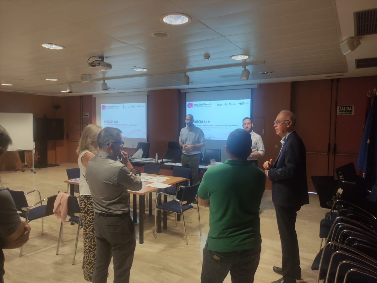 Un laboratorio urbano estudia los impactos de las islas de calor y de las inundaciones en Murcia.

Esta mañana se ha presentado este laboratorio urbano llamado 'FutuResilience LAB', en la sede de ALEM en la calle Azarbe del Papel.

centromedios.murcia.es/publico/NotaPr…